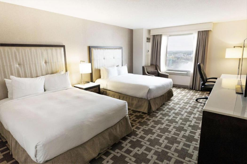 hilton niagara falls fallsview hotel and suites