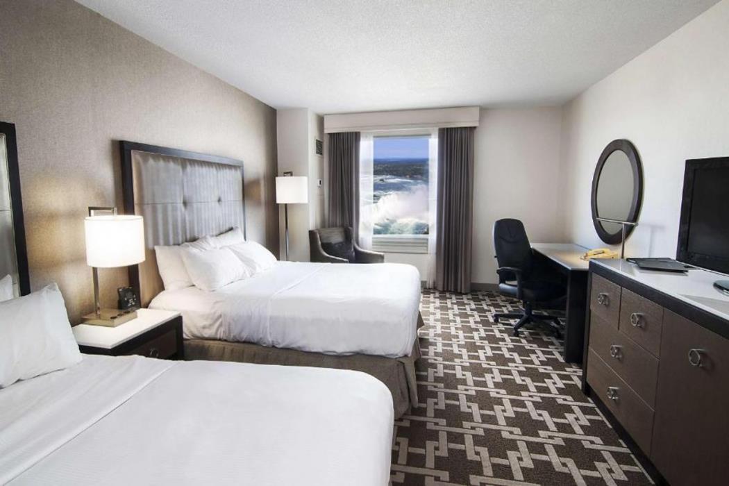 hilton niagara falls fallsview hotel and suites