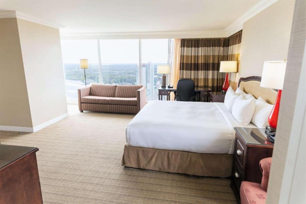 hilton niagara falls fallsview hotel and suites