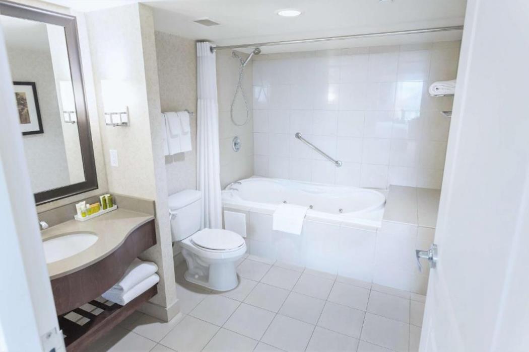 hilton niagara falls fallsview hotel and suites