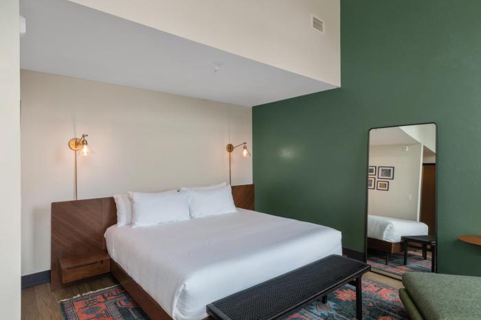 the rathbone hotel