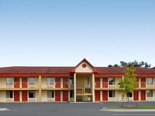 econo lodge coliseum