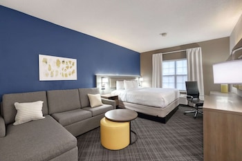 comfort suites milwaukee airport