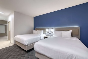 comfort suites milwaukee airport