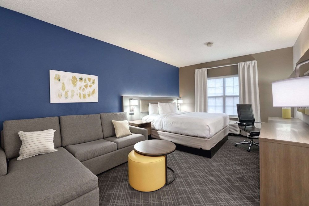 comfort suites milwaukee airport