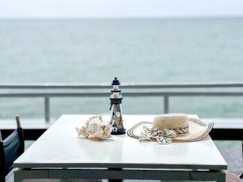 Gao Lighthouse Phala Beachfront,,3 star