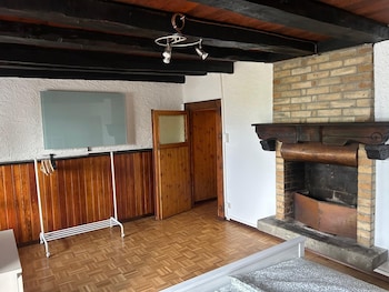 Monte Bar Old Cottage,,2 star