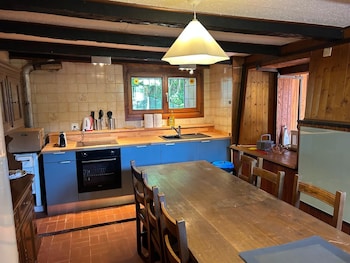 monte bar old cottage