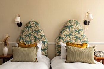 the drayton court hotel