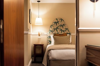 the drayton court hotel