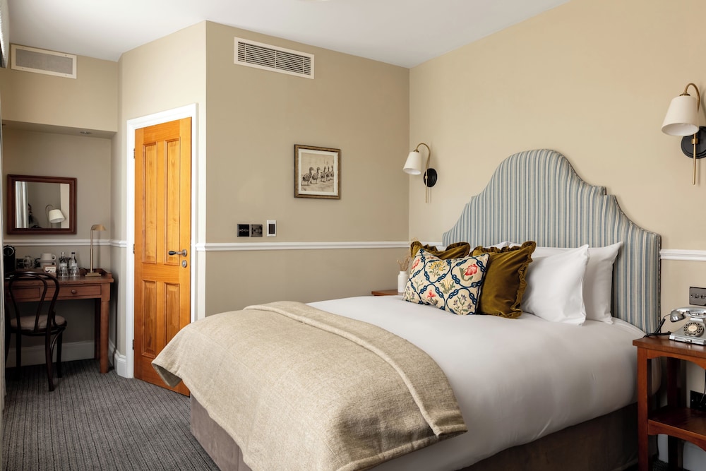 the drayton court hotel