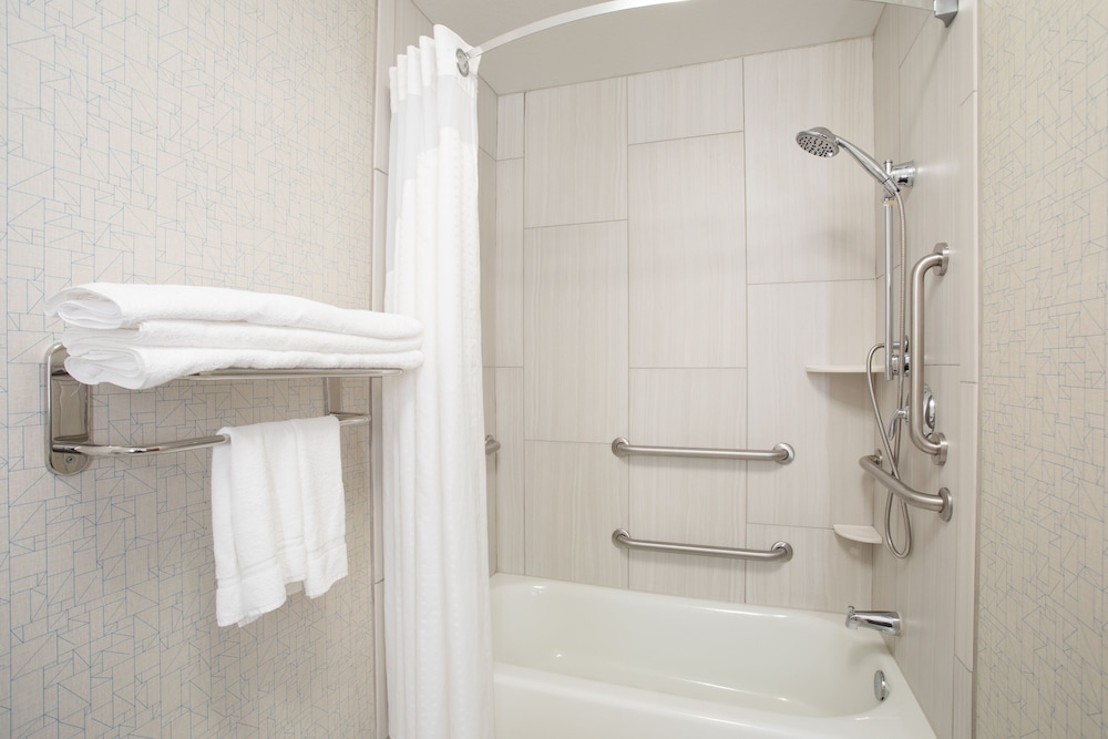 holiday inn express hotel and suites longmont by ihg