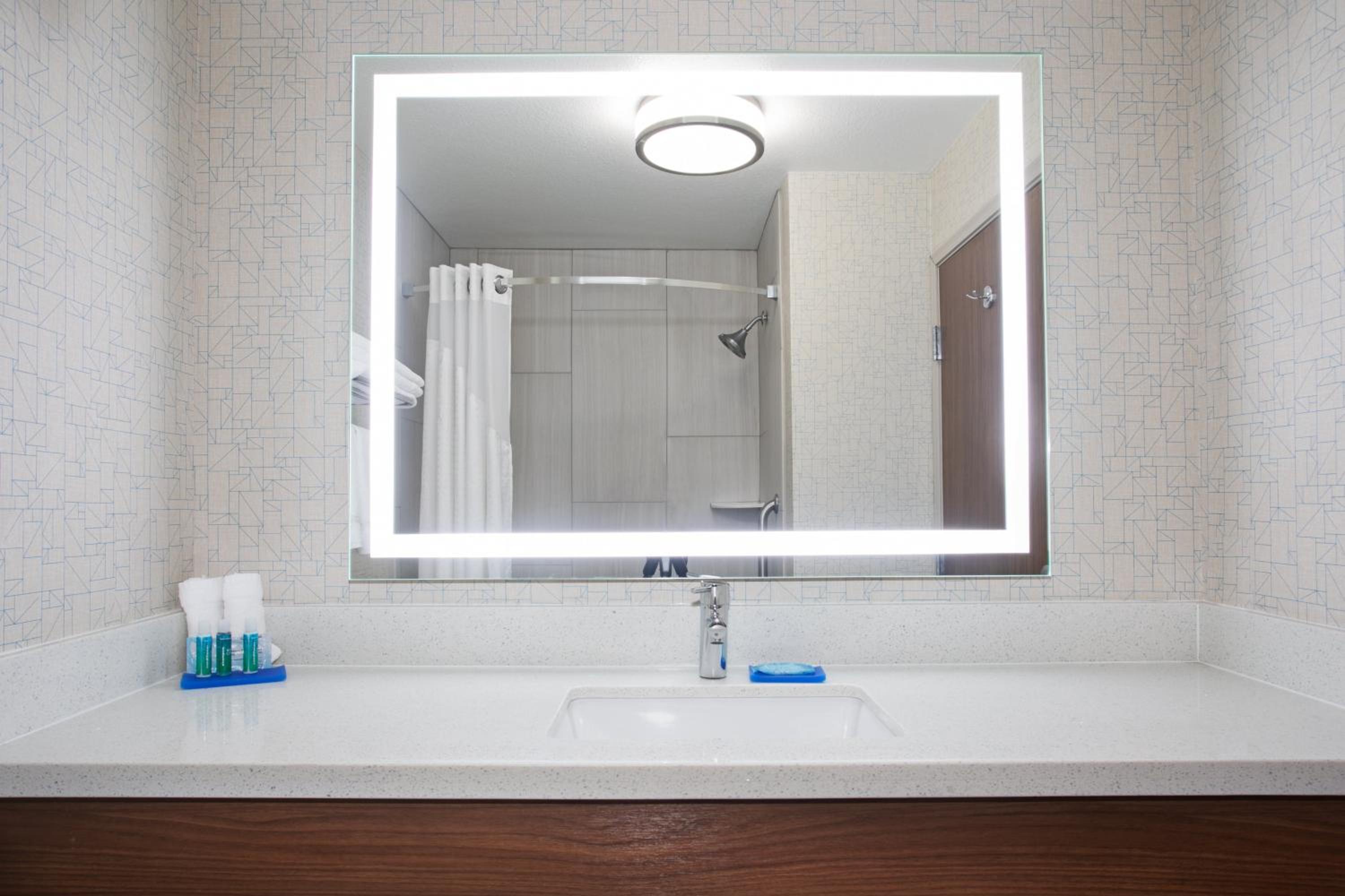 holiday inn express hotel and suites longmont by ihg