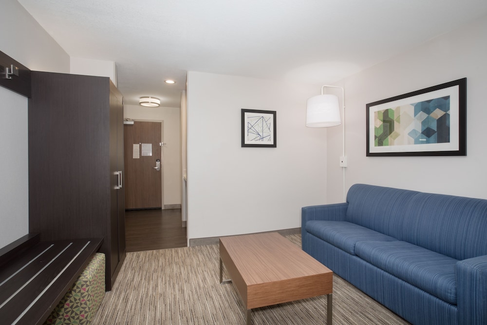 holiday inn express hotel and suites longmont by ihg