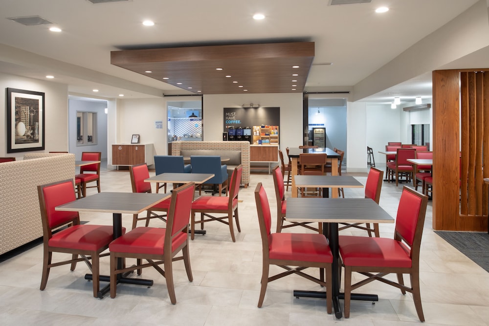 holiday inn express hotel and suites longmont by ihg