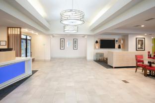 holiday inn express hotel and suites longmont by ihg