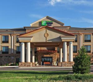 holiday inn express hotel and suites longmont by ihg