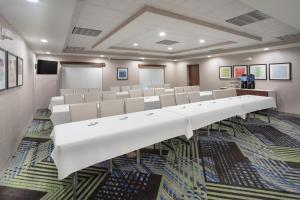 holiday inn express hotel and suites longmont by ihg