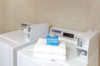 Baymont By Wyndham Louisville Airport South,Louisville>>Jefferson County,3 star