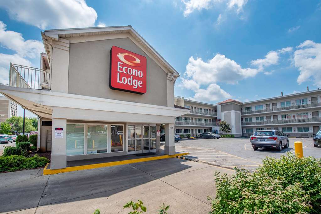 econo lodge downtown louisville
