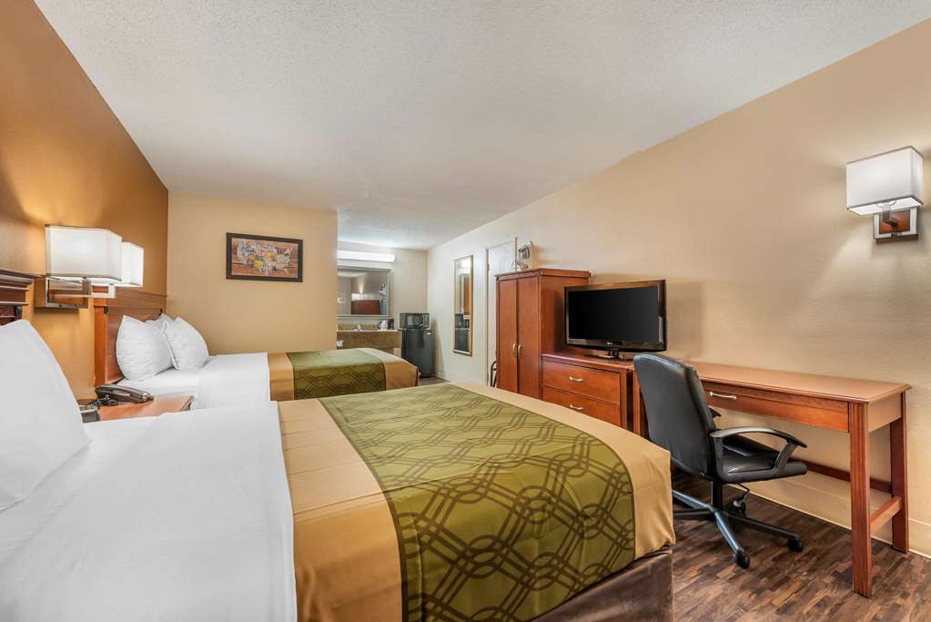 econo lodge downtown louisville