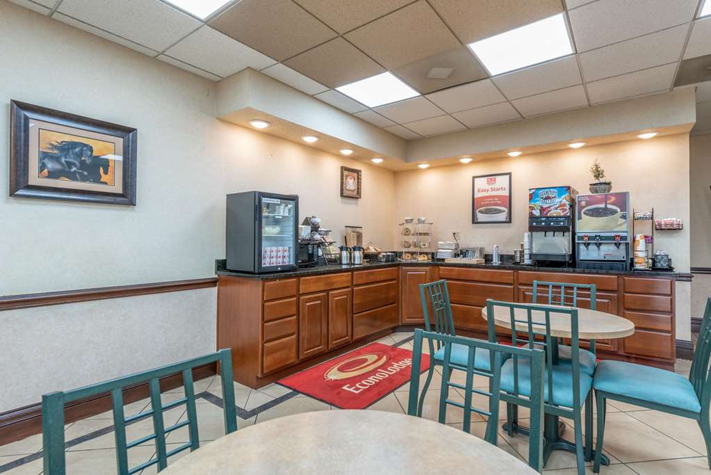 econo lodge downtown louisville