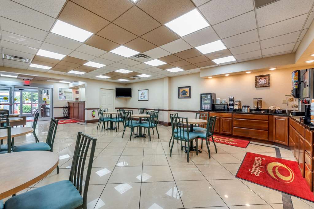 econo lodge downtown louisville