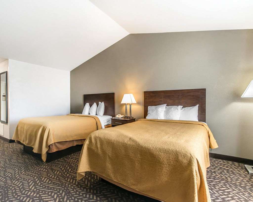 quality inn and suites university airport