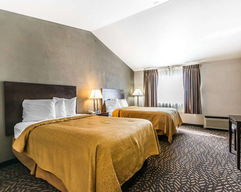 quality inn and suites university airport