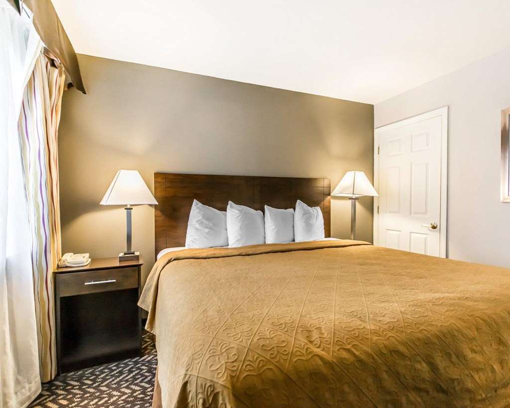 quality inn and suites university airport