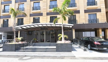 renee suite