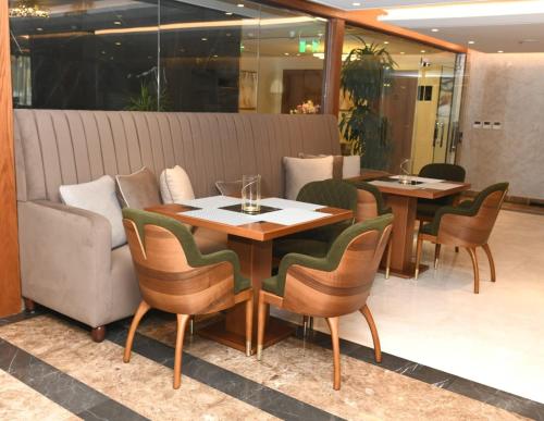 renee suite