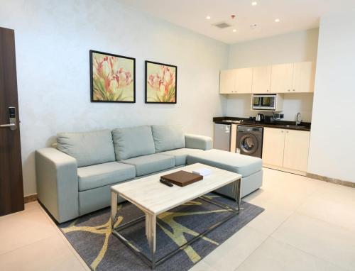 renee suite