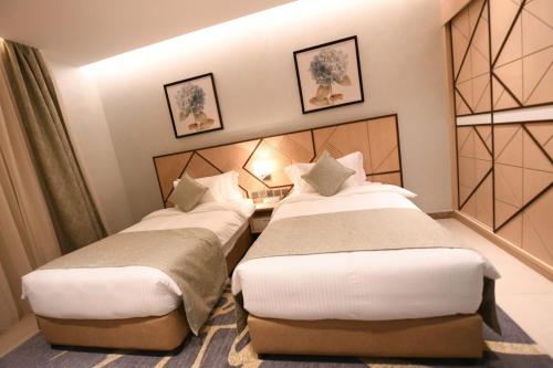 renee suite