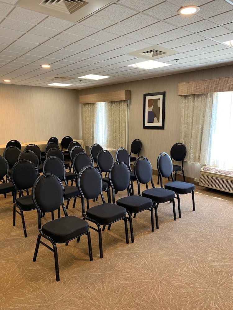 holiday inn express ludlow by ihg