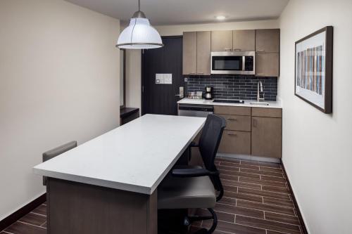hyatt house royal oak birmingham