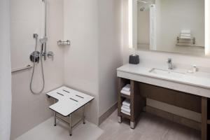 hyatt house royal oak birmingham