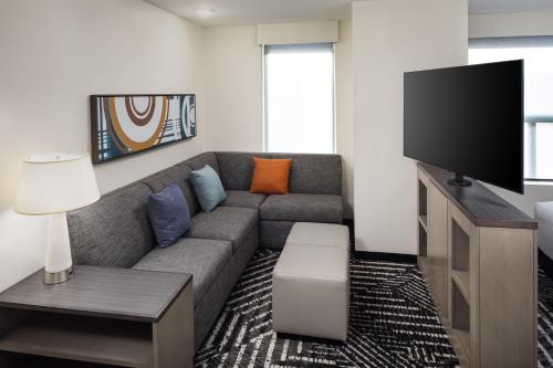 hyatt house royal oak birmingham