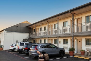Exclusivo Inn By Oyo Grand Prairie, Tx,,3 star