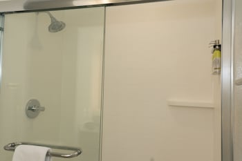 holiday inn express hotel and suites madison by ihg