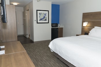 holiday inn express hotel and suites madison by ihg
