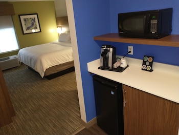 holiday inn express hotel and suites madison by ihg