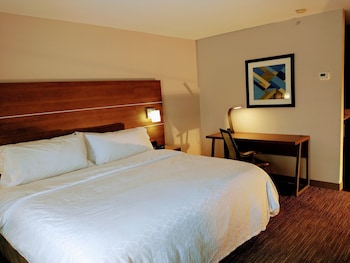 holiday inn express hotel and suites madison by ihg