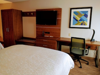 holiday inn express hotel and suites madison by ihg