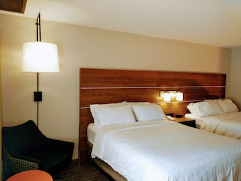 holiday inn express hotel and suites madison by ihg