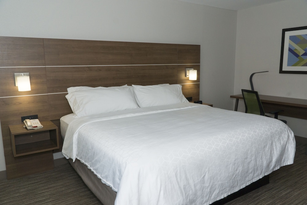 holiday inn express hotel and suites madison by ihg