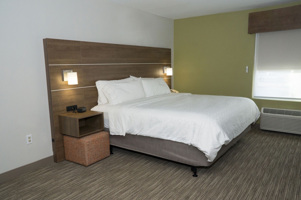 holiday inn express hotel and suites madison by ihg