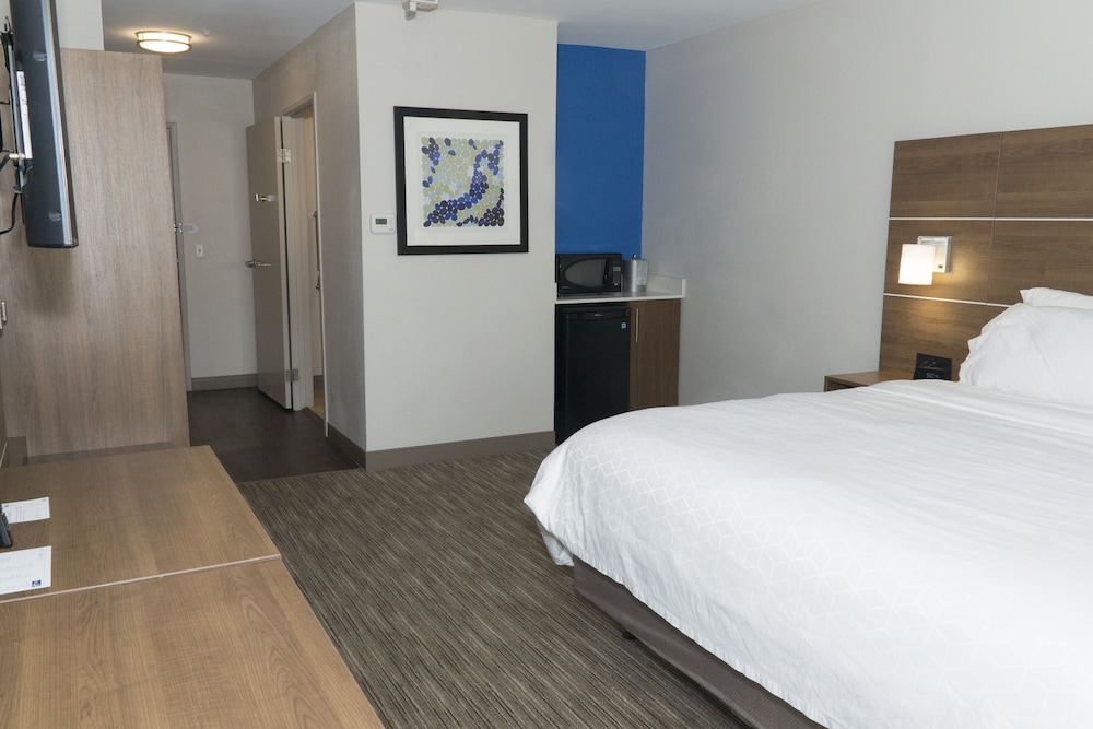 holiday inn express hotel and suites madison by ihg