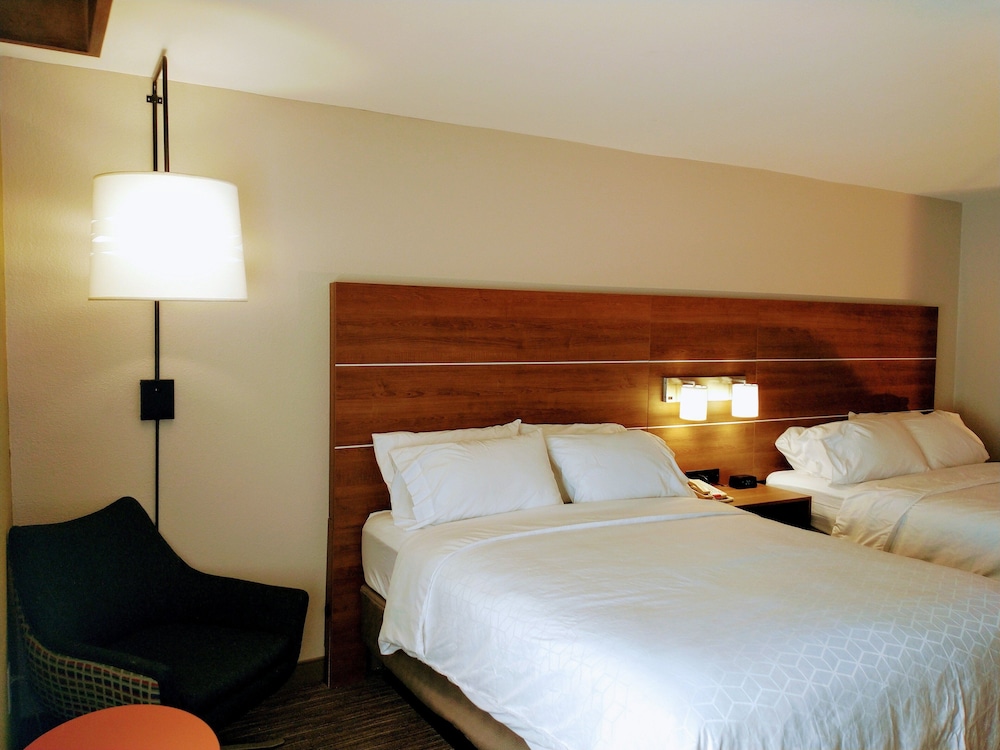 holiday inn express hotel and suites madison by ihg