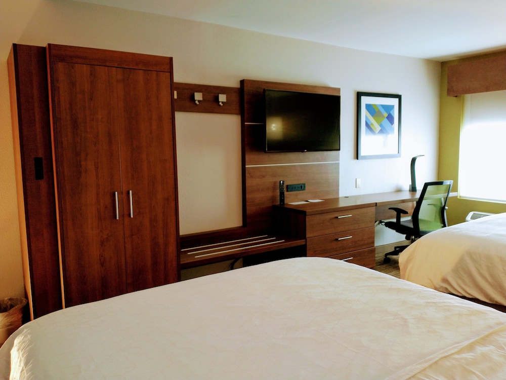 holiday inn express hotel and suites madison by ihg